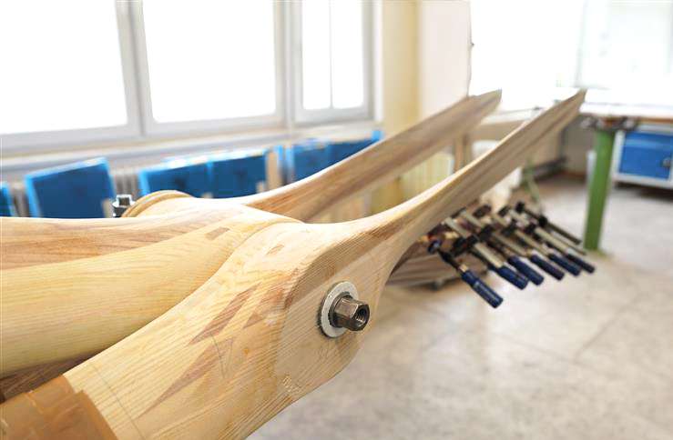 Hoffmann Propeller - manufacturing a fixed pitch propeller