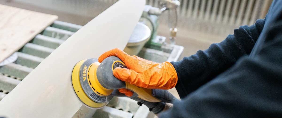 Hoffmann Propeller - Sanding a propeller