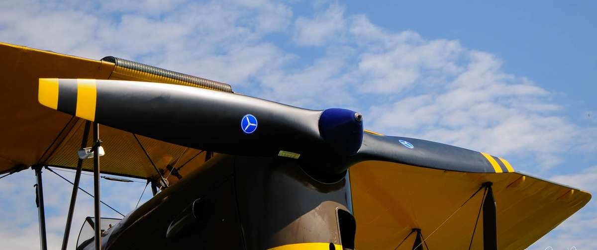 Hoffmann Propeller - Fixed Pitch Propeller on a vintage plane - Jamie Pluck