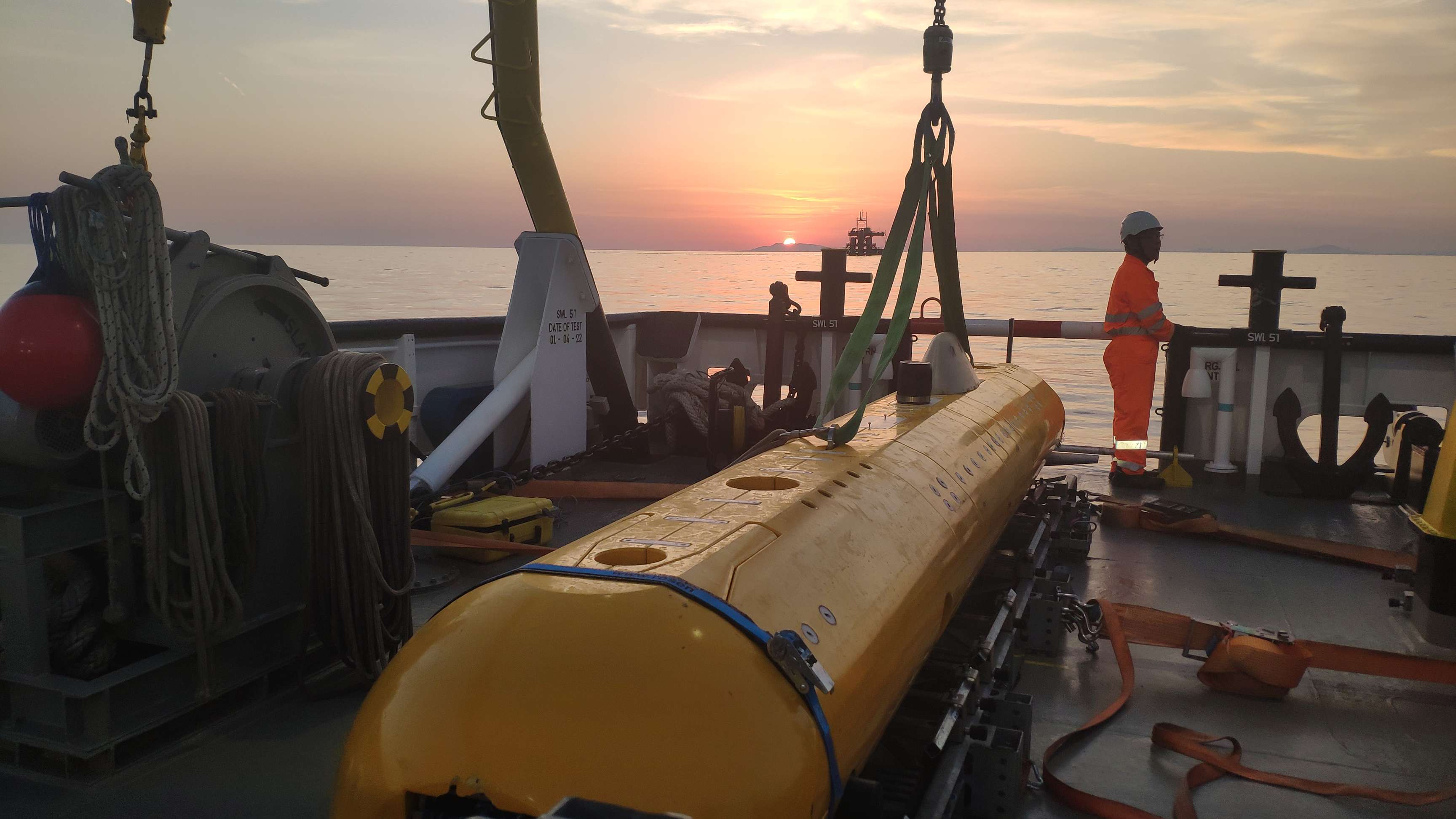 Rosenxt - AUV on vessel.