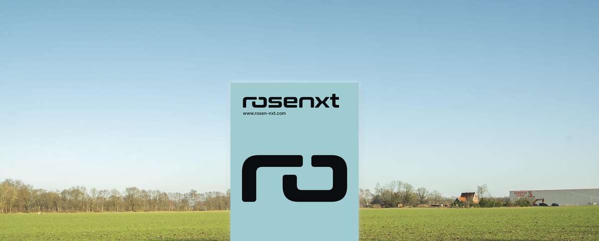 Rosenxt Banner on a green field.