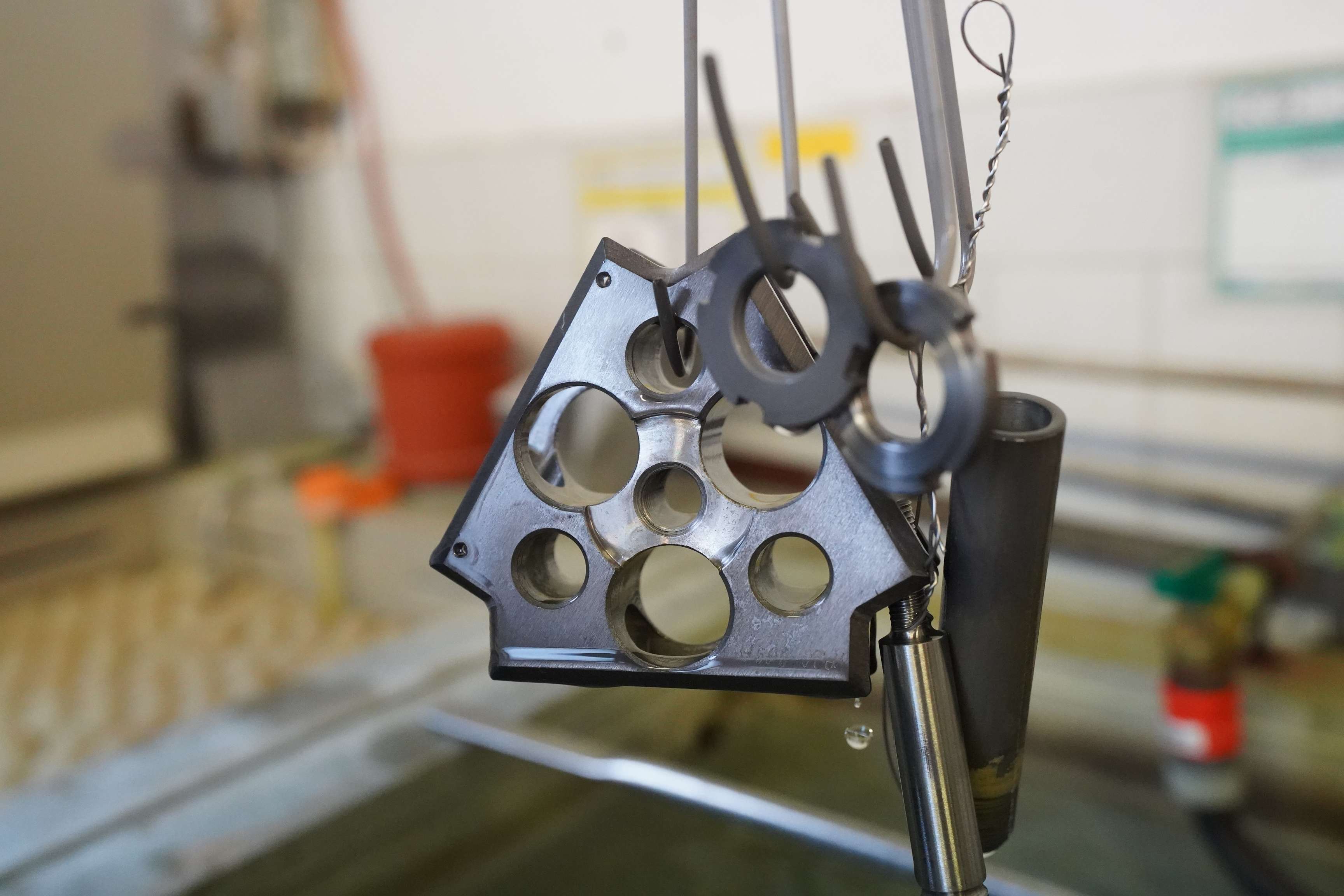 Galvanising Propeller Parts at Hoffmann Propeller